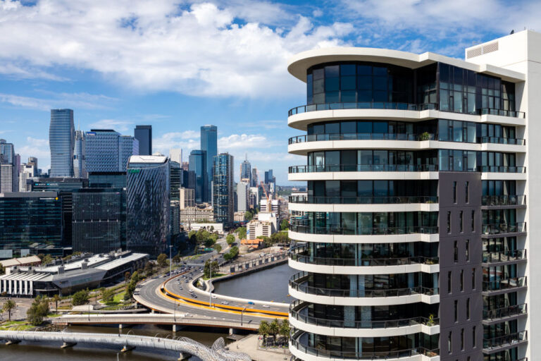 A Guide to Navigating the Docklands Housing Market for First-Time Buyers